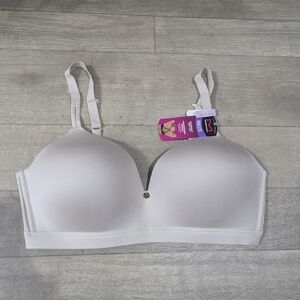 Maidenform Wireless Bra Soft Stretch Comfort Everyday Luxe Size 38D